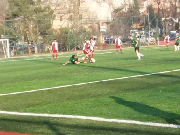 Ortaçeşmespor 90'da yıkıldı 4