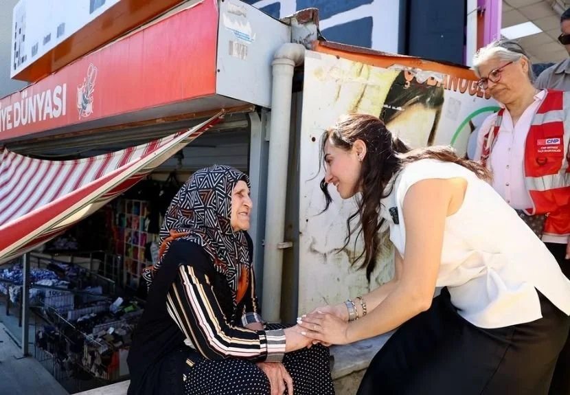 Beykoz’da 5 ayda ilk kez sokağa indi… Vatandaşla buluştu 1 ozlem090 5NB1LWQ c8