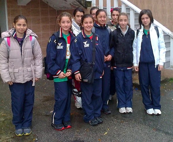 Atlet öğrenciler öğretmenler için koştu 1 pasa atl r72R0Bsn9