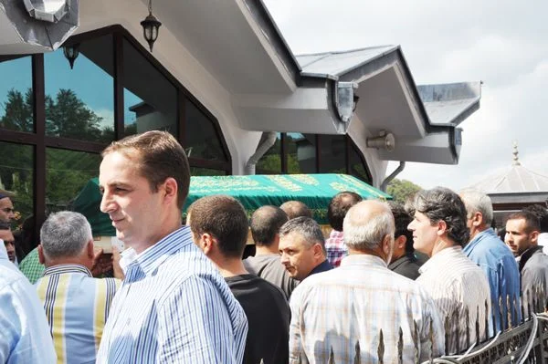 Paşalı dostları Elmalı’ya sığmadı.. 1 pasali manset cenaze hab W7q0lXRZw