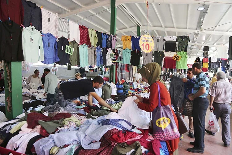 Beykoz Sosyete Pazarı'nda markalara ucuz fiyat 1 pazar sosye wTrKt3H0kq