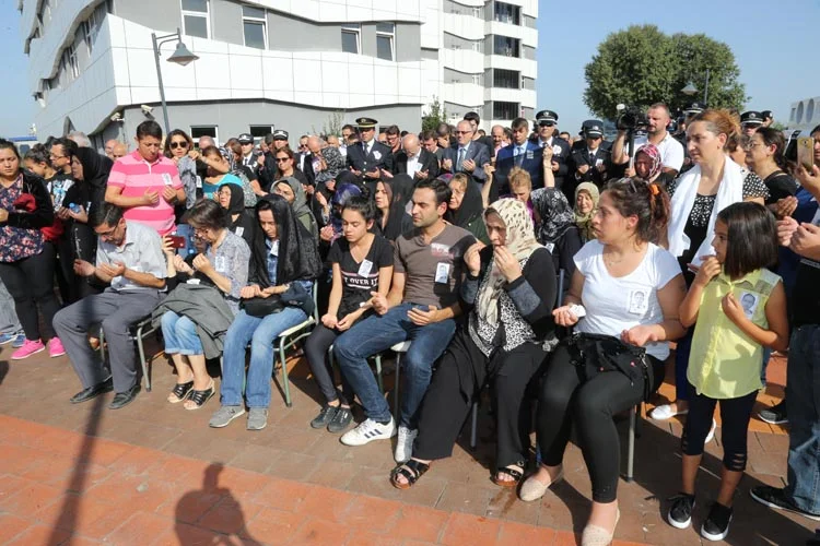 Beykoz'da vefat eden polis memuruna son görev 1 polis cenaze beykoz 6 B Al9D1RWU