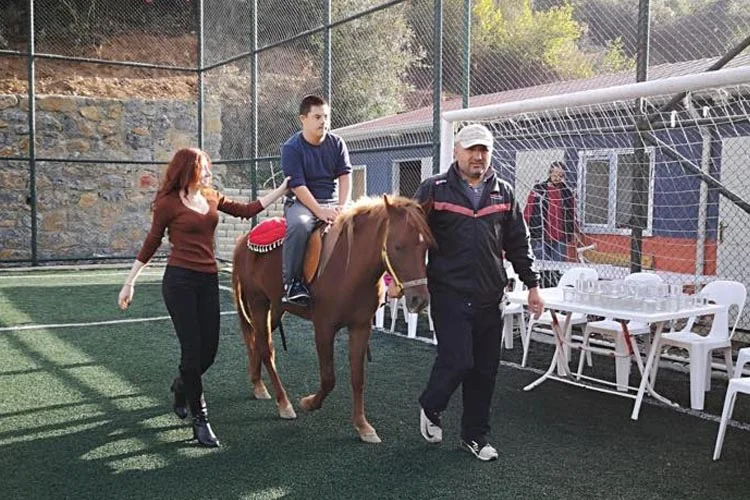 Rüzgarlıbahçe Spor Kulübü yine alkışı hak etti 3 r bahce 4 mg249DqE9B