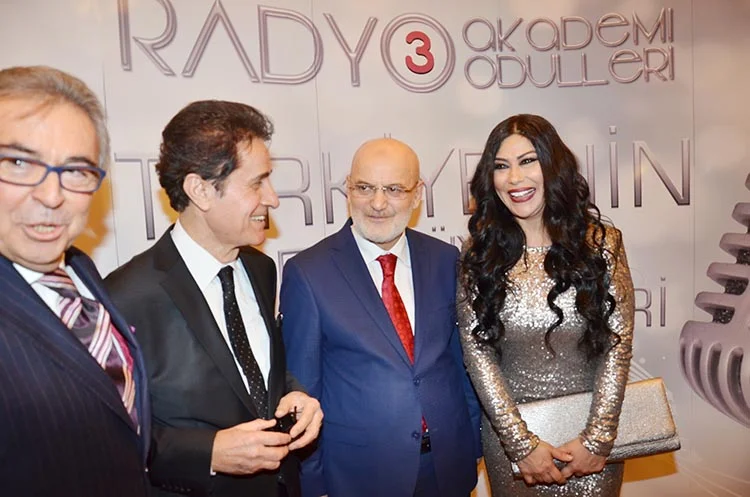 Türkiye’nin Beykoz’u konuştuğu gece… 7 radyo odul 63 Cc98KgW8Cs