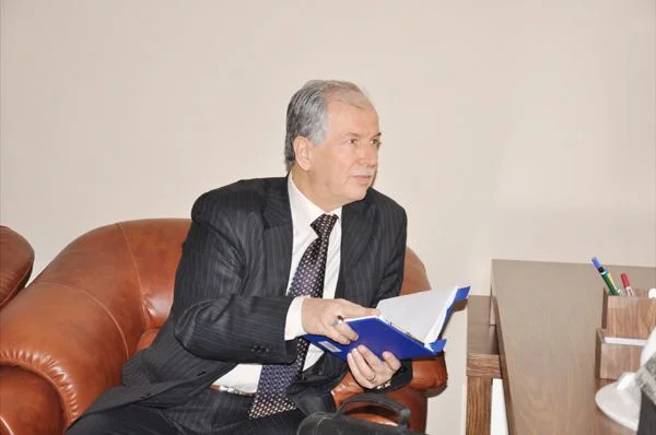 raif ropo Ta4dq9W vH