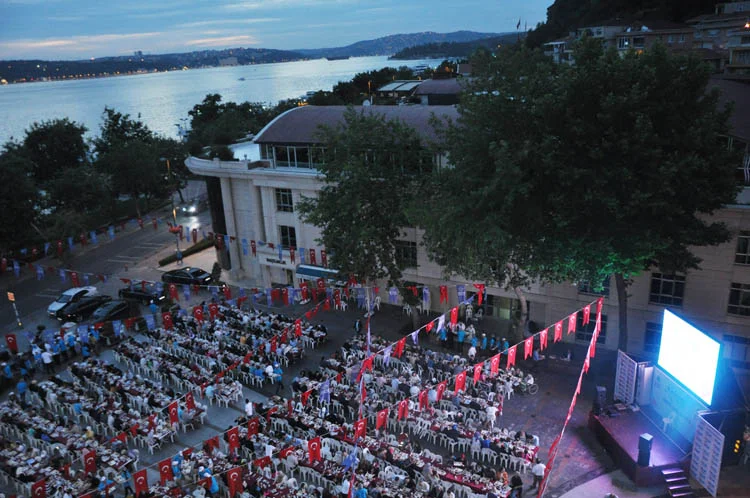 Beykoz'da ilk iftar dualarla karşılandı 3 ramazan keyfi bambaska