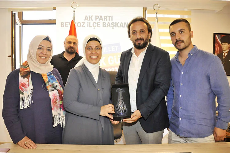 Ravza Kavakçı, Beykoz teşkilatına teşekkür etti 5 ravzakavakcibeykoztesekkuretti 9 J5lsytSUAt