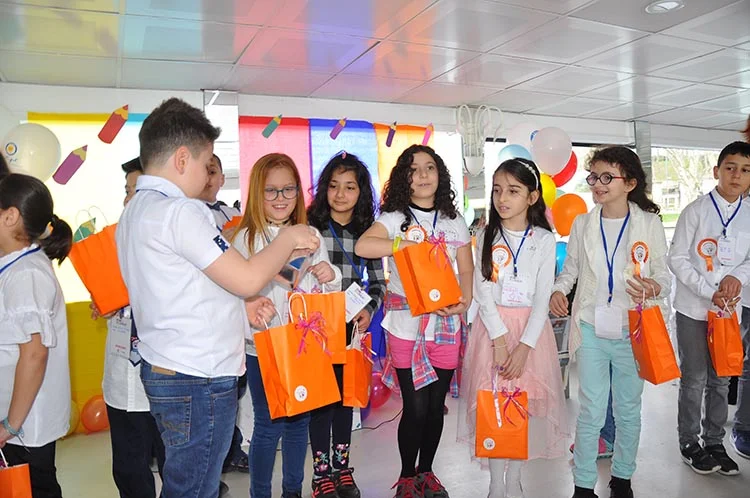 TGEV çocukları Beykoz’un değerlerini hatırlattı 3 renkli kalemler 15 jQ8n6Ro1nZ
