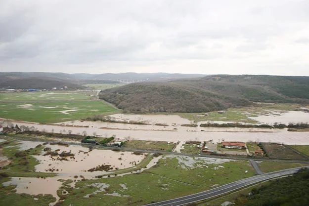 Beykoz Riva 'göle' döndü. 3 Tekne battı 4 riva yeni 7 BnESikbhIo