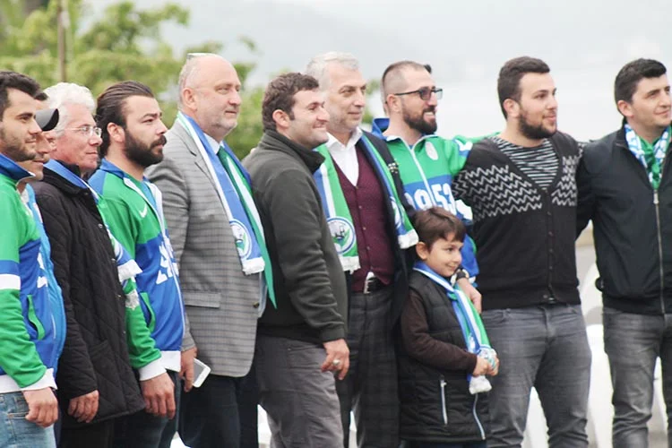 Beykozlu Rizeliler Şampiyonluğu Başkanla kutladı 1 rize 11 mUF2I 2LON