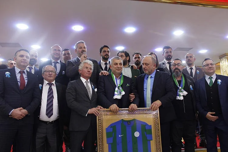 Rizeliler Beykoz’da gövde gösterisi yaptı 1 rize 2 3WiGNputfY