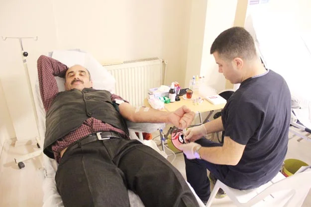 Rizelilere Beykoz'dan 45 ünite kan 1 rizeliler kan bagis 9 jMhytMtTnB