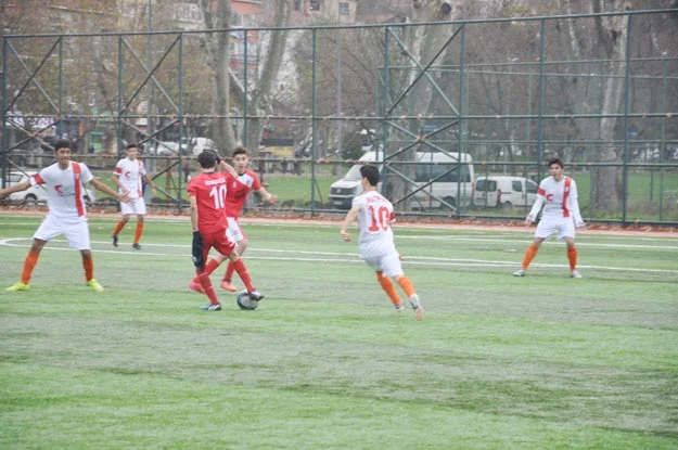 Rüzgarlıbahçespor direnemedi 3 ruzgar direnemedi