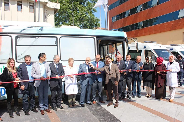 Beykoz’da sağ olun, sağlıklı olun 1 saglik otobus 3 jV74BK eLH