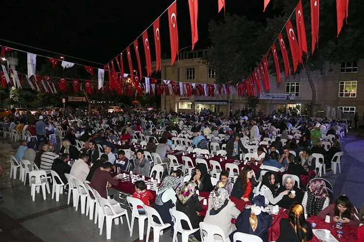 Beykoz’da son toplu sahur yapıldı… 1 sahur beledi Qc4icW 3bf