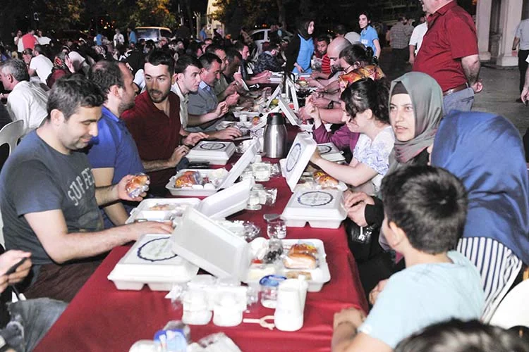 Beykoz’un sofraları sahurda da dopdolu… 2 sahur beykoz 6 dkRu1L9ABD