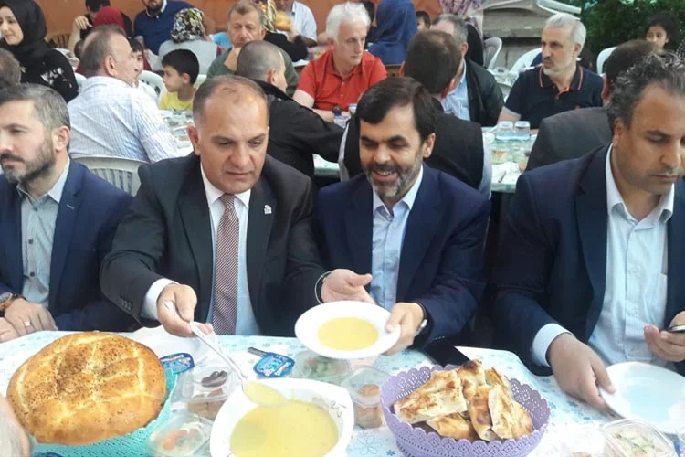 Rizeliler iftarı Fetihtepe Camii’nde yaptı 2 salamb F ikD22No4