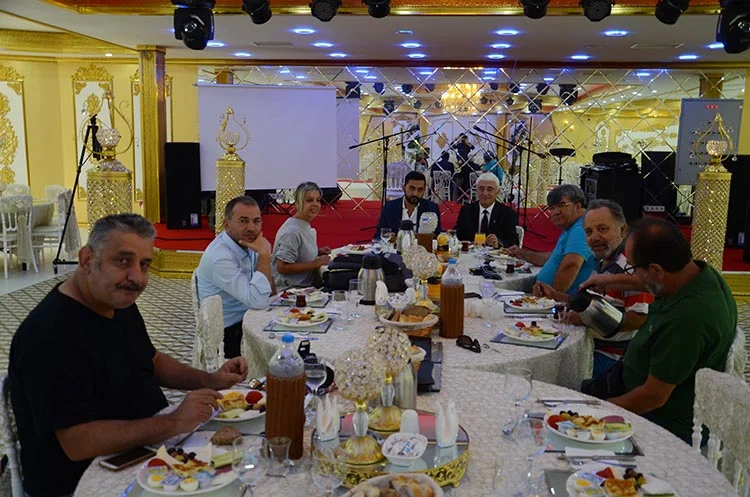 Beyaz Saray Beykoz’da Balo Salonlarını açtı 1 salon 3 Ren w0HYZM