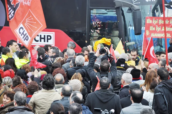 Beykoz'daki Sarıgül'e Avcılar'dan destek! 2 sar beyk eX11PcN378