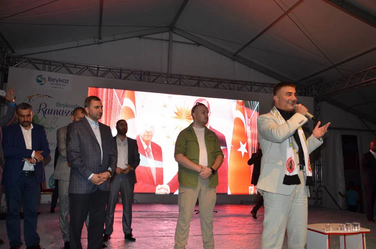 Sedat Peker Beykoz'da gençliğe yön gösterdi 3 sedatpeker gencligeyonverdi 16 YChA5zD 9m