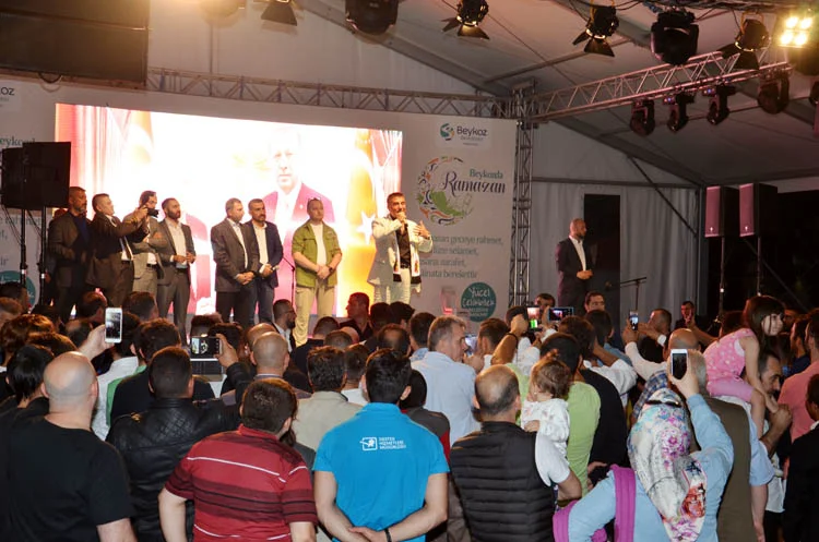 Sedat Peker Beykoz'da gençliğe yön gösterdi 7 sedatpeker gencligeyonverdi 19 p6mzmMsAj6