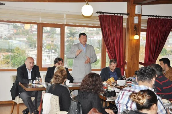 Birbirimizle değil hizmetle yarışıyoruz... 1 sefer bas GbkC095whV