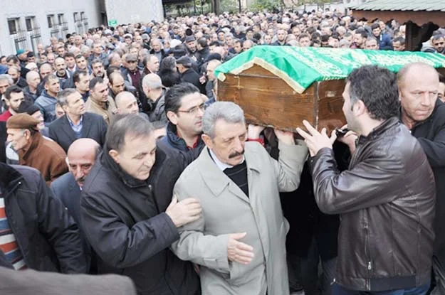 Adem Sefer’in kayınpederi vefat etti 1 sefer cenaze 3 JSpNU3MaFz