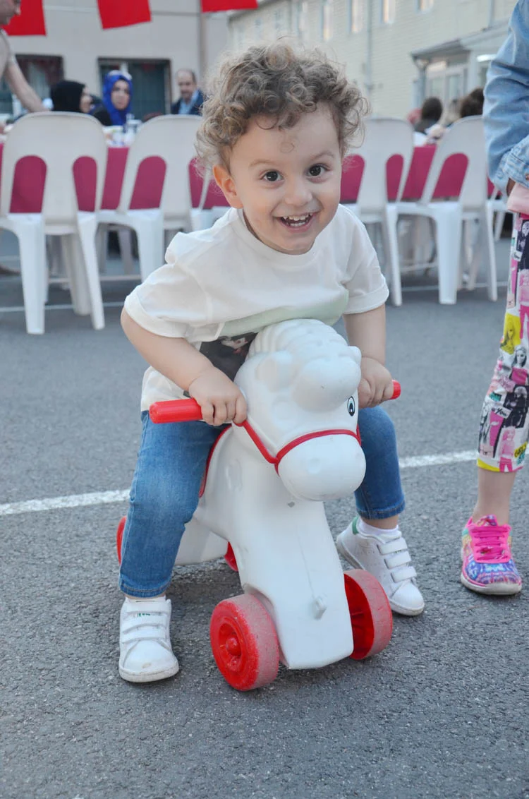 Beykozlu şehit babasından mahalle halkına iftar 2 sehit if baba 1 wvbB Xb7Fc
