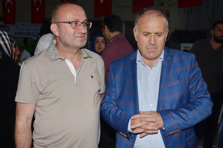 Beykozlu şehit babasından mahalle halkına iftar 3 sehit if baba 6 r9AqJX9hYl