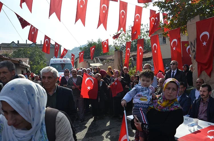 Beykoz, Şehit Kemal’e hakkını helal etti 4 sehit kemal zeren 36 KnCuOr1 yq