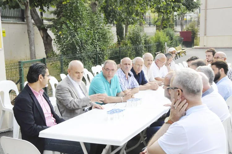 Çelikbilek’ten demokrasi şehitlerinin ailelerine ziyaret 1 sehit ziyar 9Gh Clokz