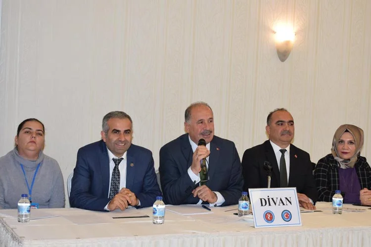 Sağlık İşçileri Sendikası yenilenerek geleceğe yürüyor 3 sendika kongre 10 q90i2om9ts