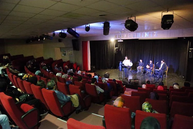 Serdar Tuncer Beykoz’da Şiirlerle Osmanlı’yı anlattı 2 serdar tuncer beykoz 3 iqA0k2MFZF