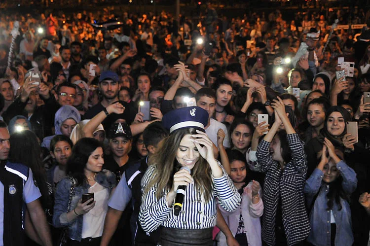 Beykoz'da Simge'yi 30 bin kişi dinledi 1