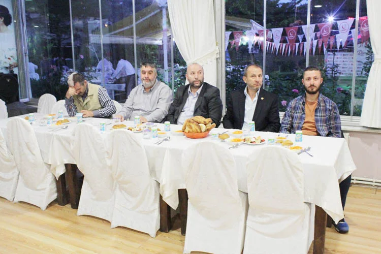 Beykozlu Saadet gençliği iftarda buluştu 1 sp genc i kT0FHI3 dl