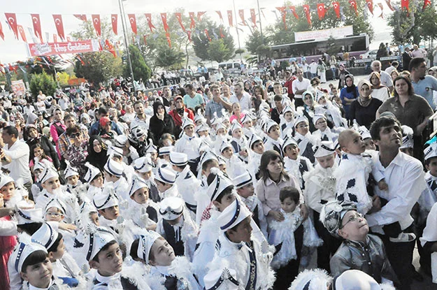 Beykozlu 450 çocuk 'Delikanlı' oldu 1 sunnet solen belediy HCGiL4A52Z