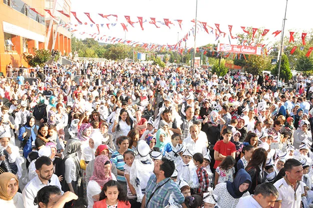 Beykozlu 450 çocuk 'Delikanlı' oldu 5 sunnet solen belediy Kdz7 hk0 K