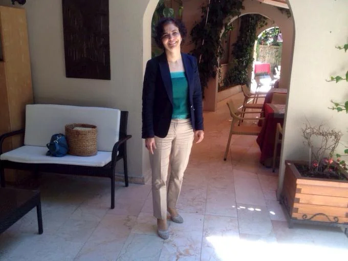 suzan ozpeynirci NaakP72eFN