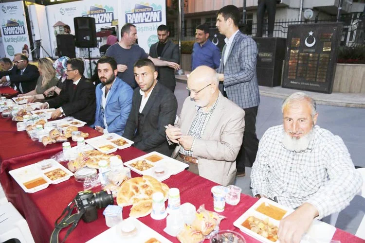 İstanbul taksi şoförleri Beykoz’da iftar yaptı 2 takis iftar beyk 4iIAPqVgmo