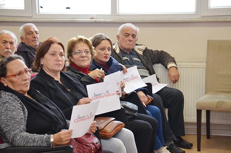 CHP Beykoz İlçe Başkanı gemileri yaktı 2 tastan c ZoaTbN2IPy