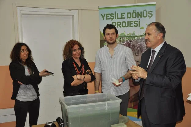 Beykoz'da çocuklar, çöpten kağıt üretti 1 tegv secili kavak 13 OfXG0pQ5DF