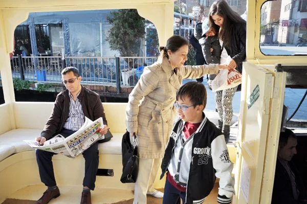 Bir yolcuyla İstinye’ye tekne gidiyor 1 tek sI8EG7COdz