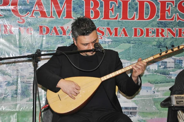 Eski Bakan Beykoz’da türkü dinledi… 1 topcam 5lzHIAvRlk