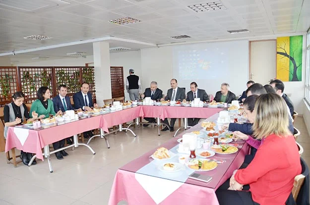 İstanbul sağlığının idarecileri Beykoz'da toplandı 2 toplanti 3 05 vhuzTOt