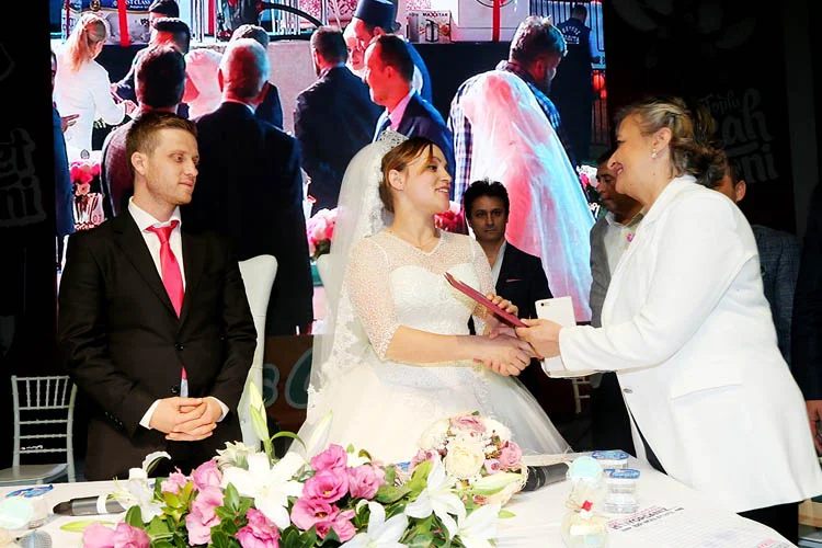 Beykoz'da toplu nikah şöleni göz doldurdu 1 toplu nikah