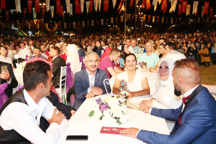 Beykoz'da dillere destan toplu nikah 4 toplunikahsoleni 15 EabLcau bI