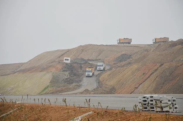 Beykoz Paşamandıra'ya topraktan dağ yapılıyor 3 toprag dag 13 n 3f84skWD