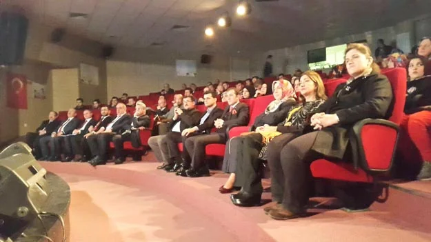 Trabzonlu gençler mevlit okuttu 1 trabzn genc mevli s8fhbw3H1s