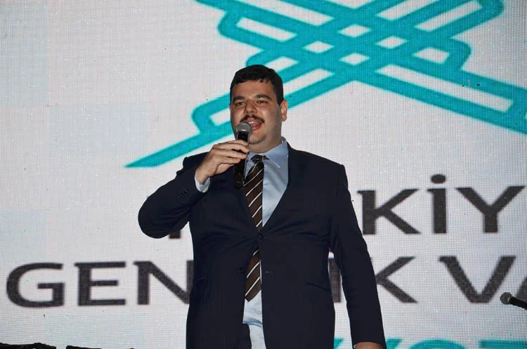 TÜGVA Beykoz iftarında gençlik coşkusu 3 tugvabeykoziftarindegenclikcoskusu 7 2HEaAlZE0Q