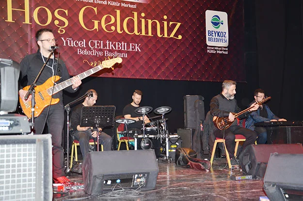 ugur isilak konser db gg 3 QKbGYUbtlj